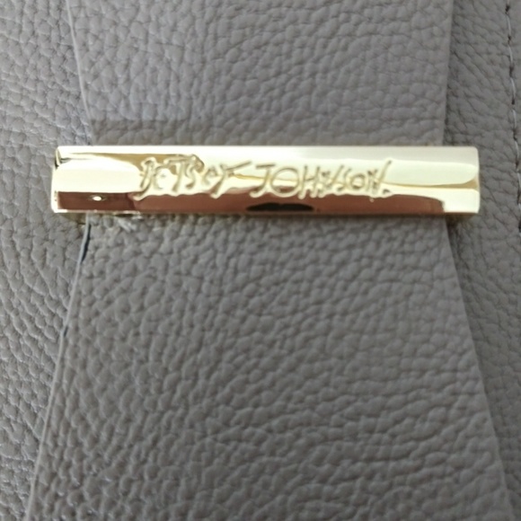 NWT BETSEY JOHNSON WRISTLET WALLET ORGANIZER CASE - Picture 2 of 5